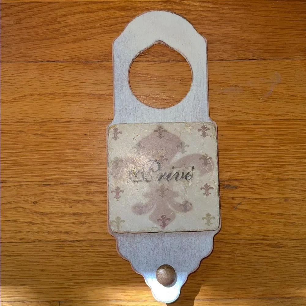 Prive’ Door Hanger Sign!